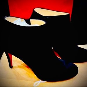 Christian Louboutin Belle bootie EU 37.5 100mm, Soft/supple Veau Velour suede.